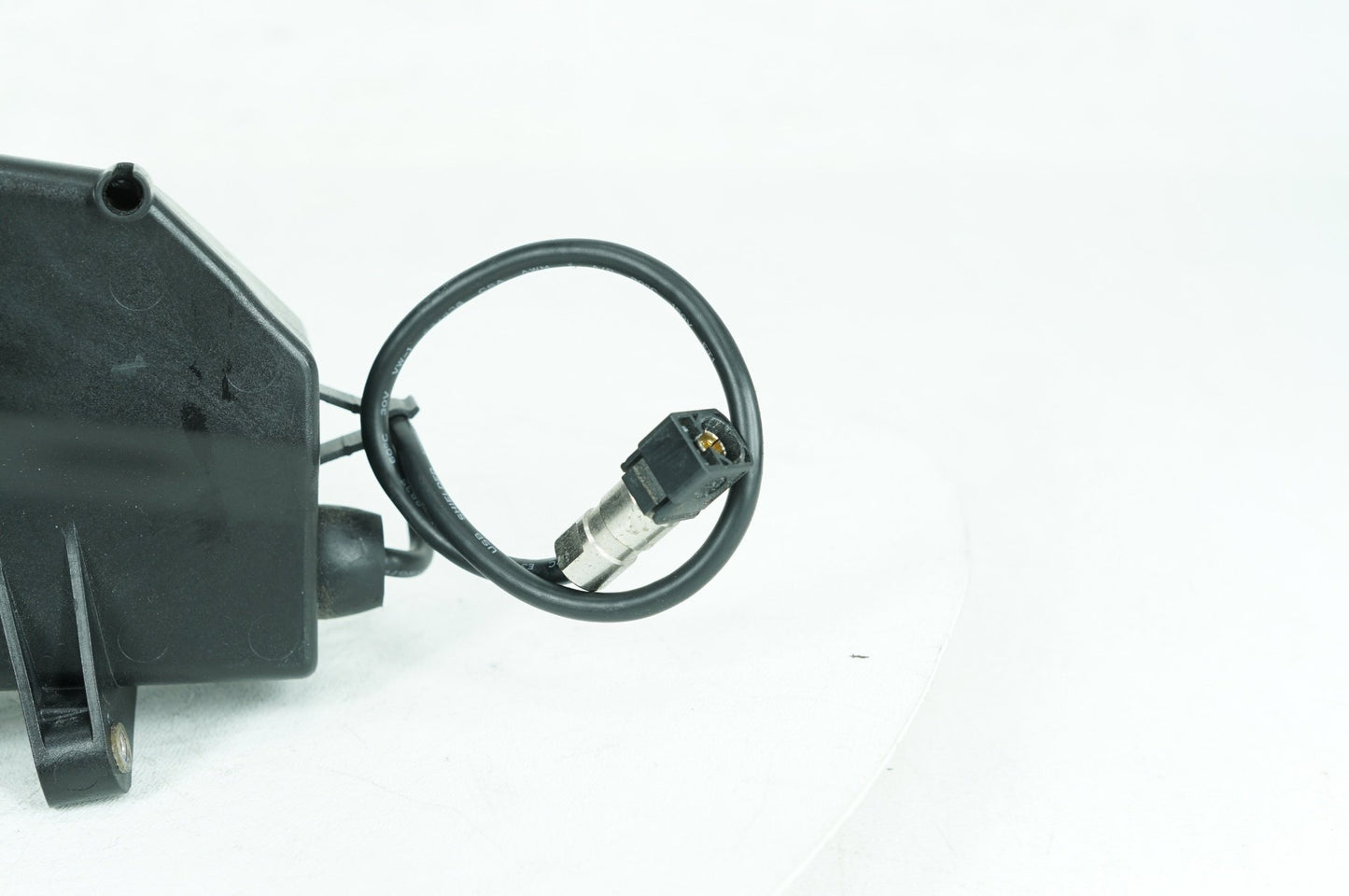 2008 - 2016 Harley-Davidson Touring Electra Glide Ultra Storage Media Compartment Glove Box 76000117