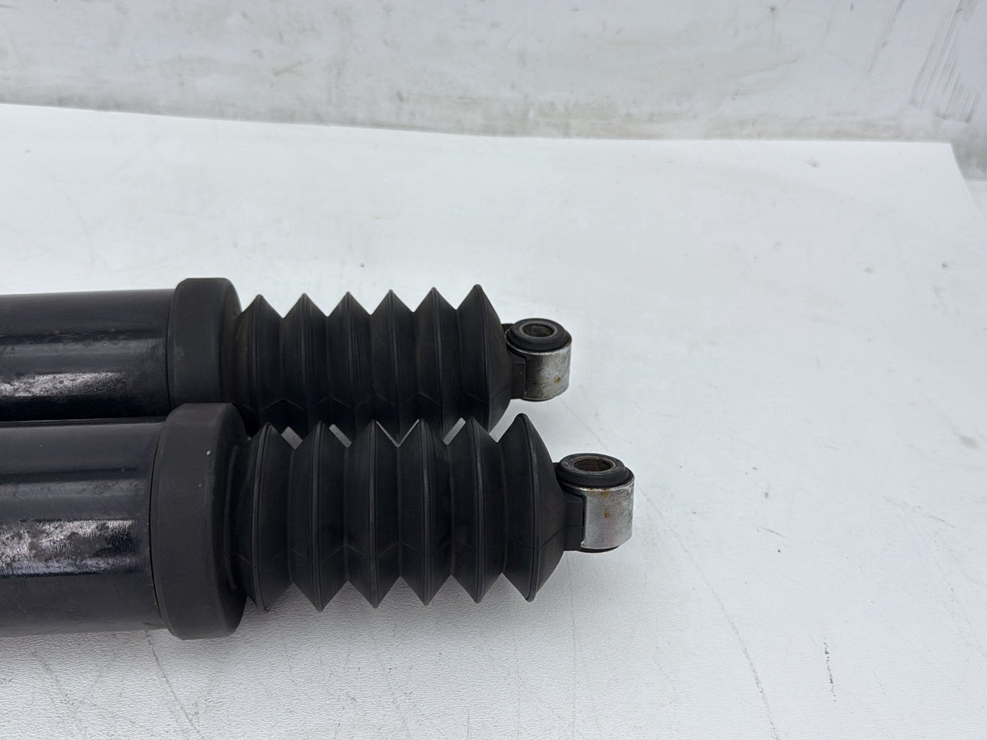 2009 Harley Sportster 883 Low XL883L OEM Rear Left Right Shock Absorbers