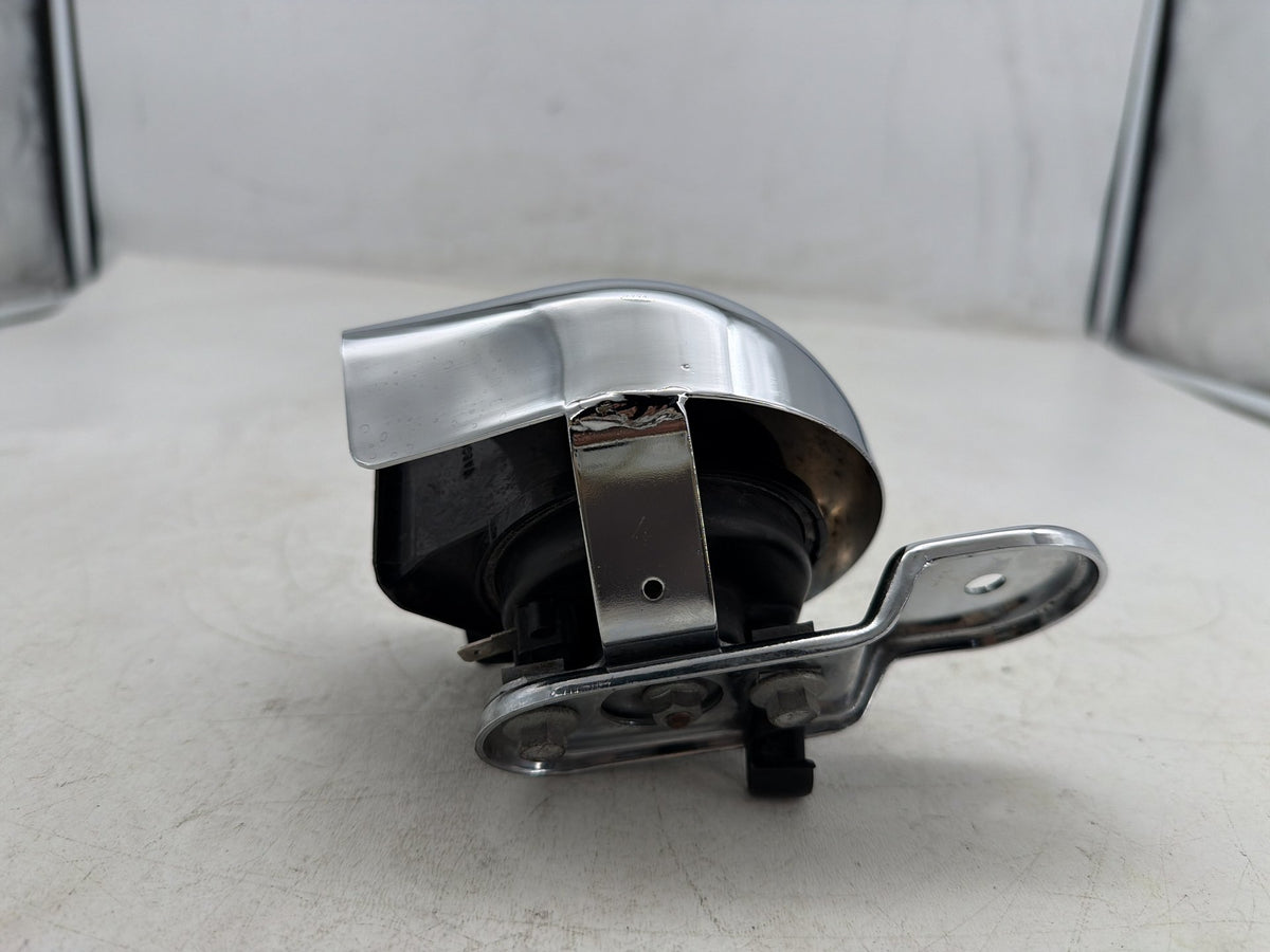 2009 Harley Street Glide Touring FLHX OEM Horn Signal Klaxon Chrome Cover
