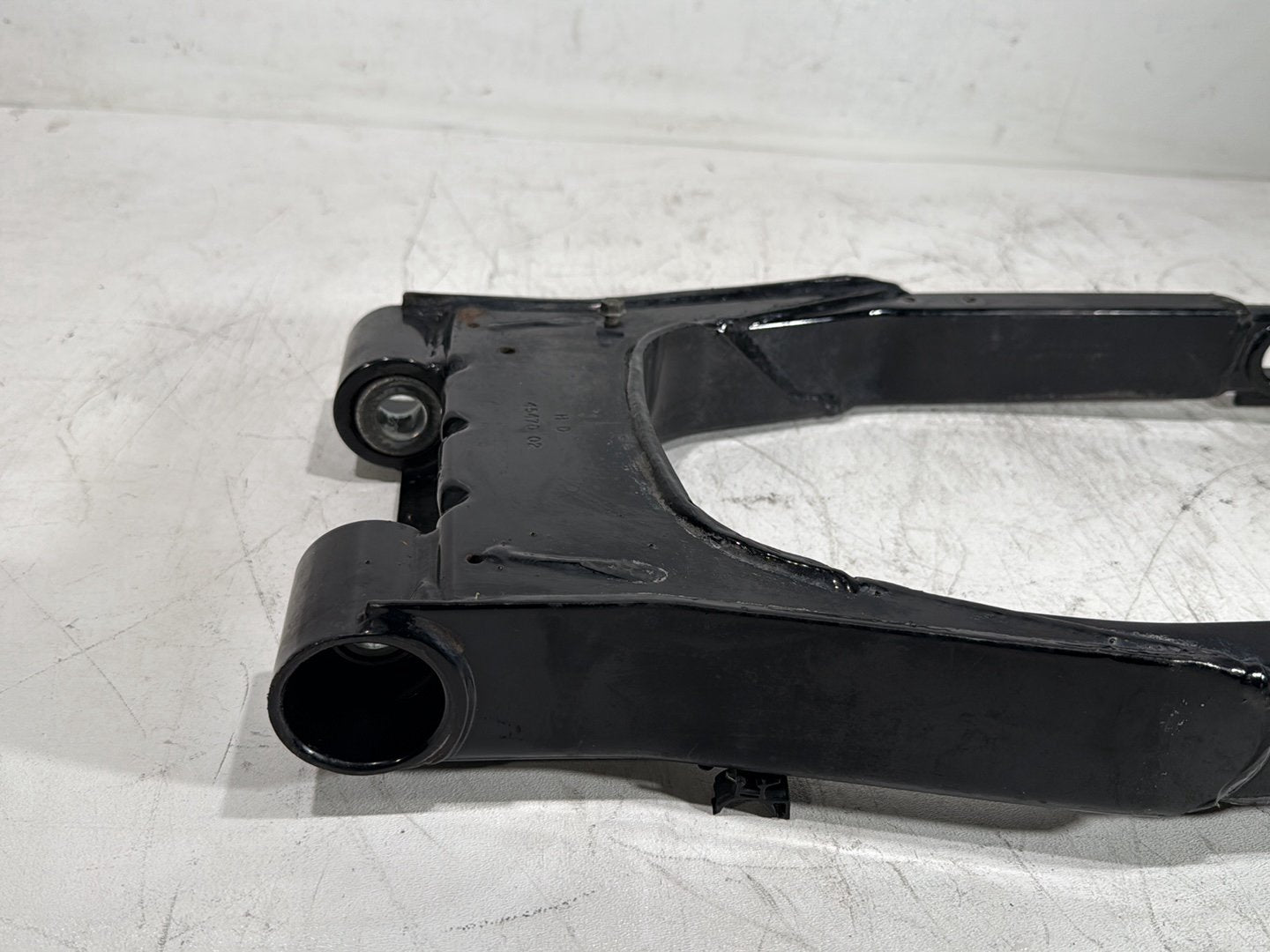 2006 Harley Touring FLHTCI Electra Glide Classic OEM Rear Fork Swingarm Swing Arm