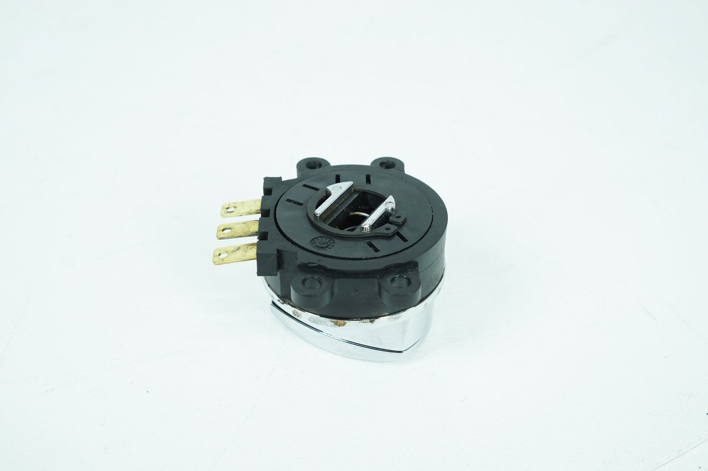 1999 - 2006 Harley-Davidson Softail Heritage Ignition Switch Cylinder Barrel Lockset NOKey 71450-04