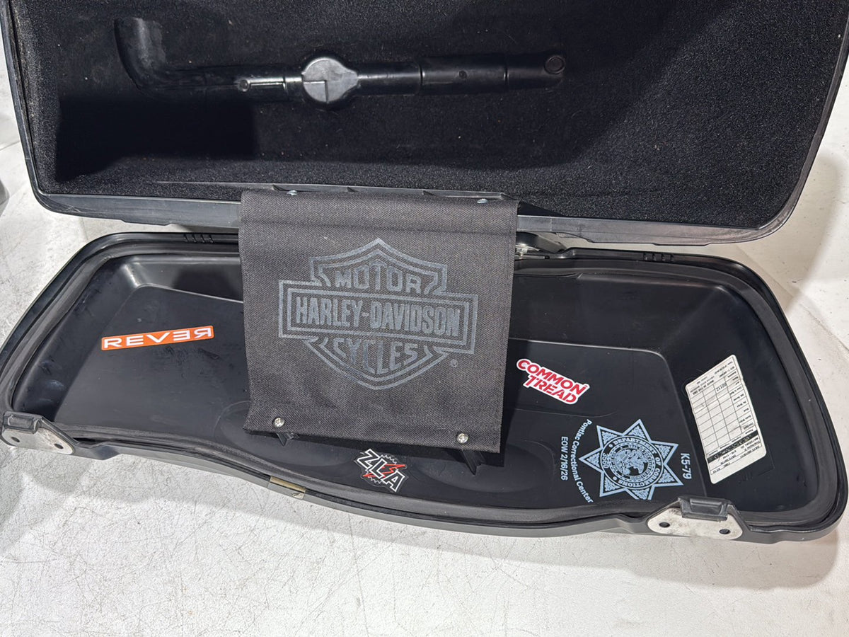 2011 Harley Road Glide Touring FLTRX OEM Left Right Saddlebags Luggage NOKey