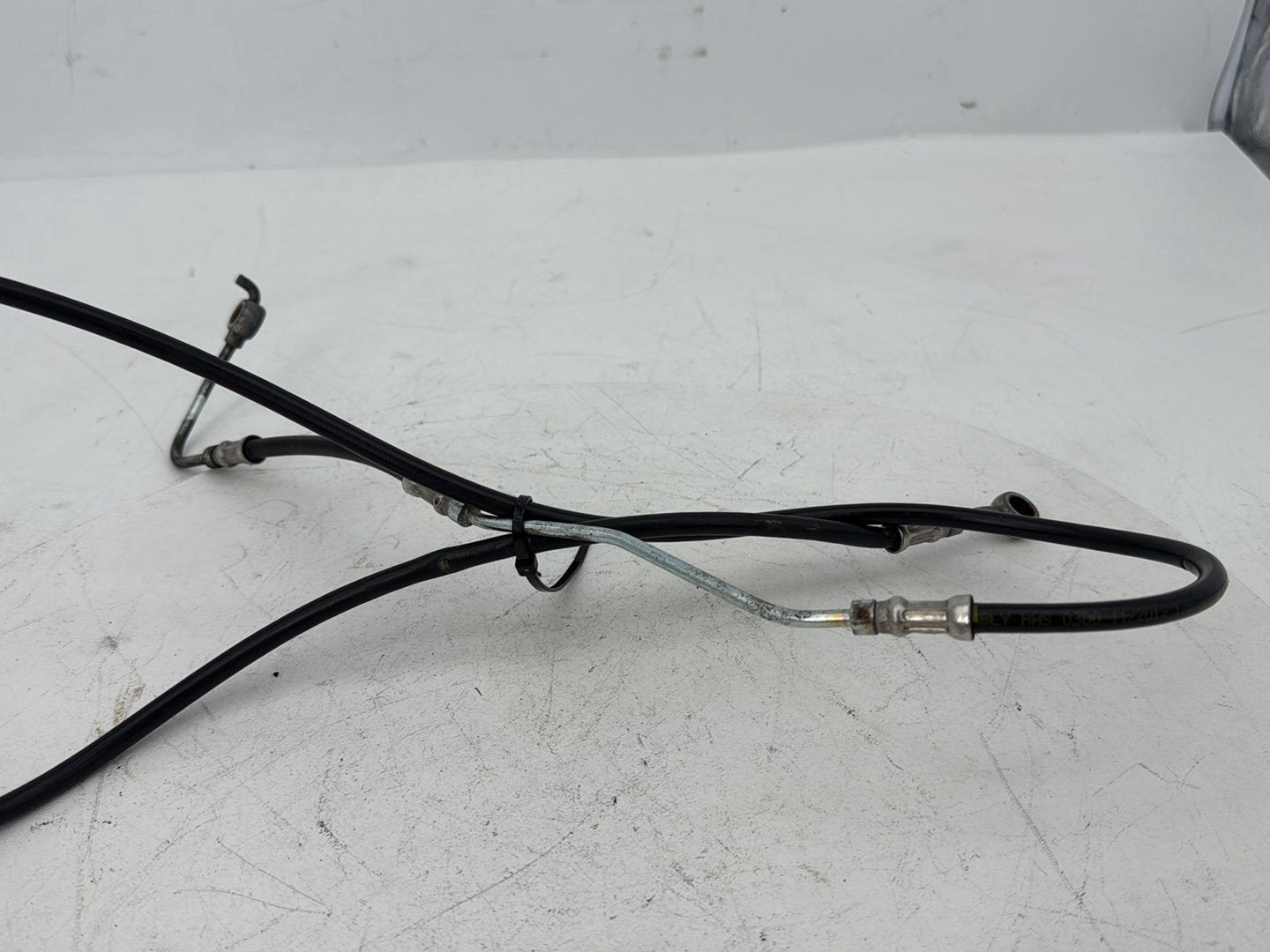 2008 - 2016 Harley-Davidson Touring Electra Glide Ultra Front Brake Hose Line Pipe ABS 	41679-09
