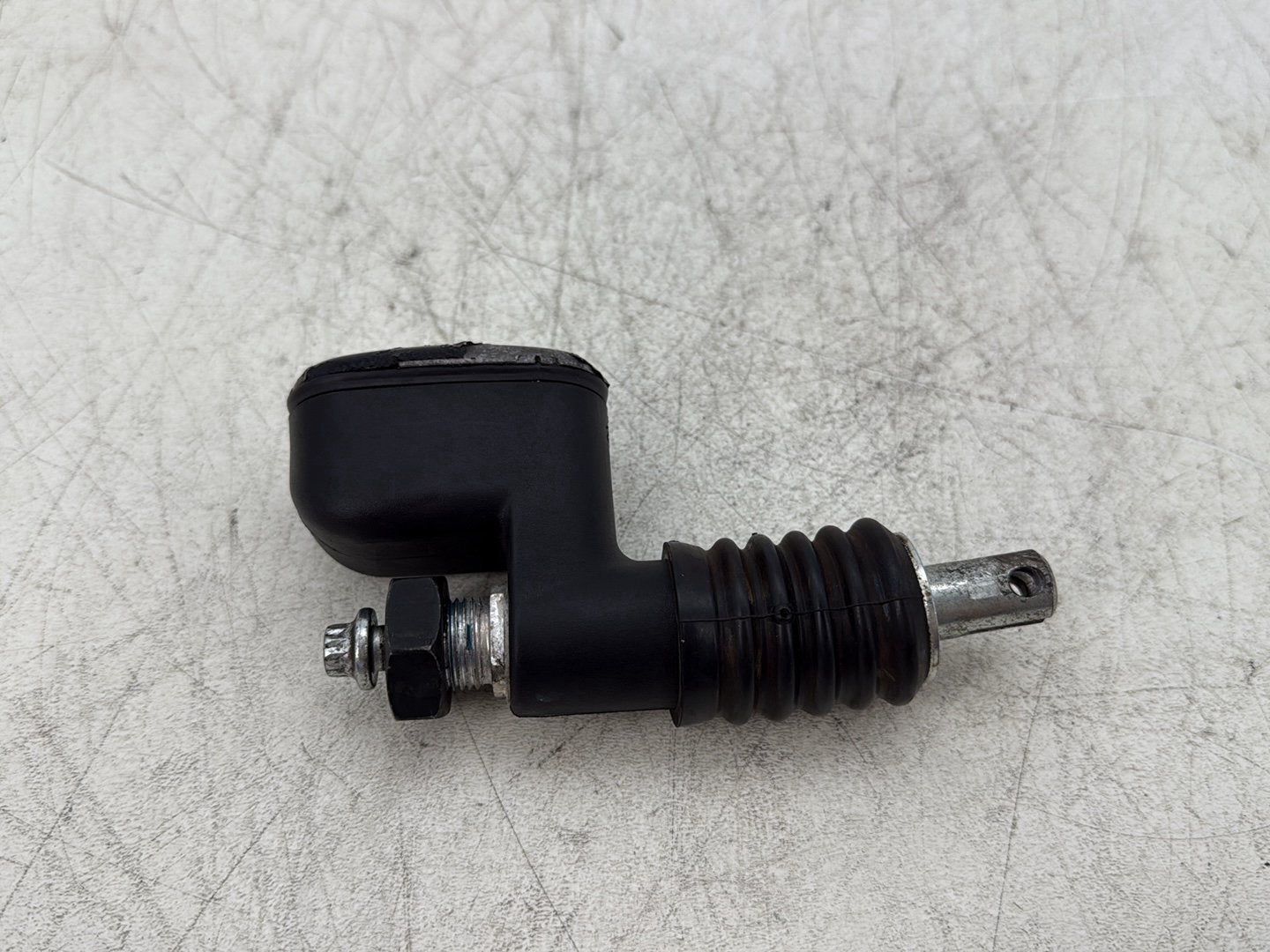 2006 Harley Road King Touring FLHRCI Classic OEM Rear Brake Master Cylinder Reservoir