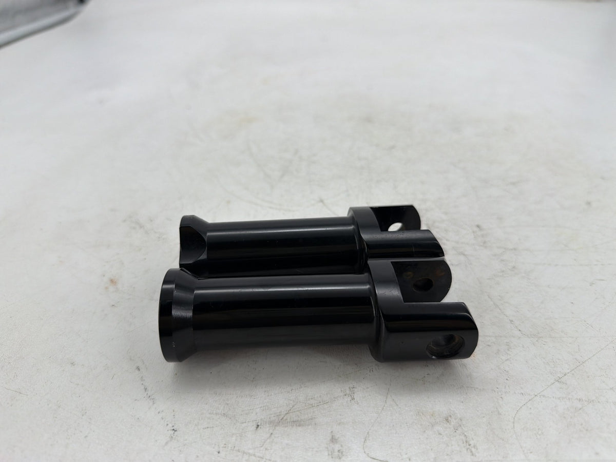 2020 Harley Softail Standard FXST OEM Left Right Foot Rest Peg Support Bracket