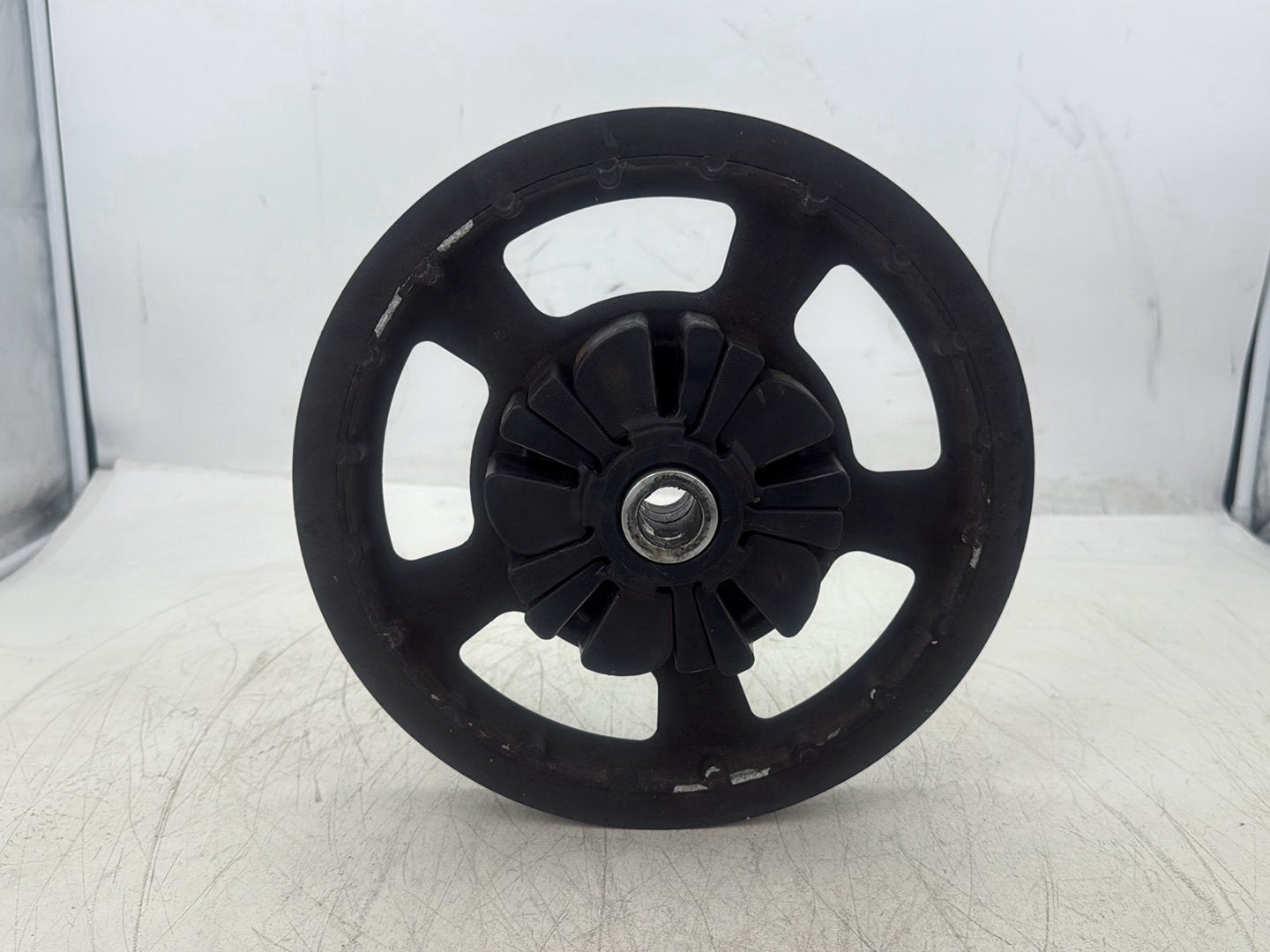 2011 Harley Street Glide Touring FLHX OEM Rear Driver Pulley Sprocket