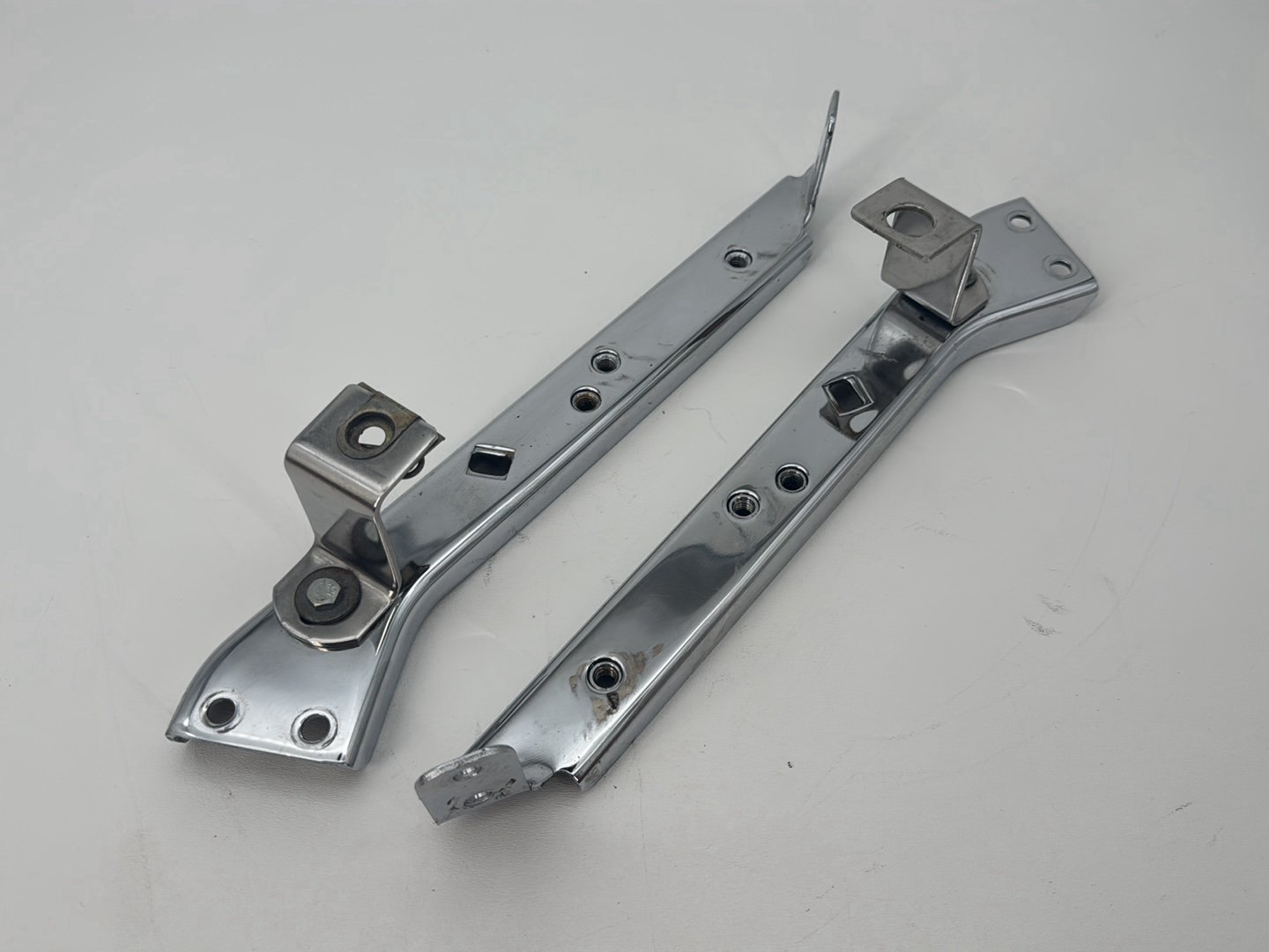 1999 - 2006 Harley-Davidson Touring Electra Glide Classic Left Right Saddlebag Fender Struts Brackets 90718-79C