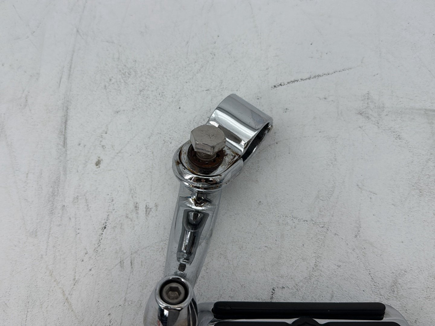 2003 Harley Electra Glide Touring Ultra FLHTCUI OEM Front Driver Highway 1 Foot Peg Rest