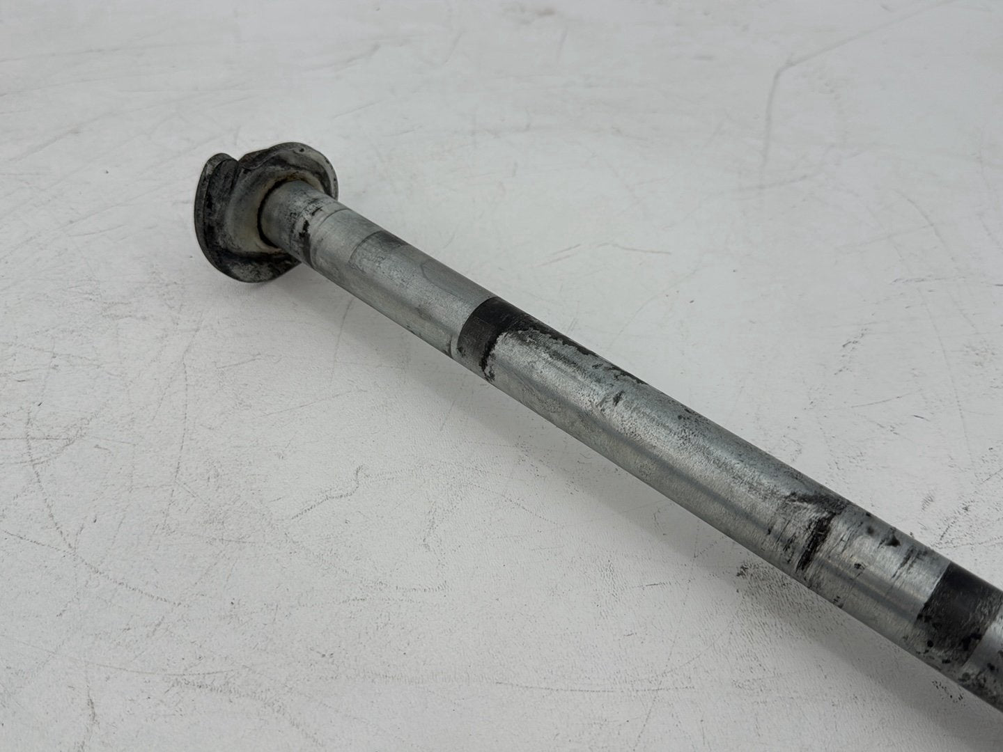 2008 - 2016 Harley-Davidson Touring Electra Glide Ultra Rear Wheel Axle Bolt Shaft