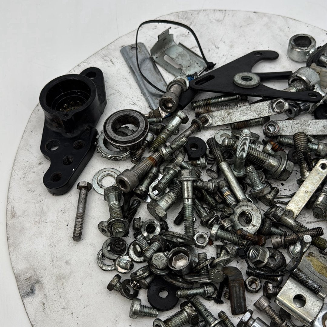 1999 - 2006 Harley-Davidson Touring Road King Hardware Bolts Nuts & Brackets