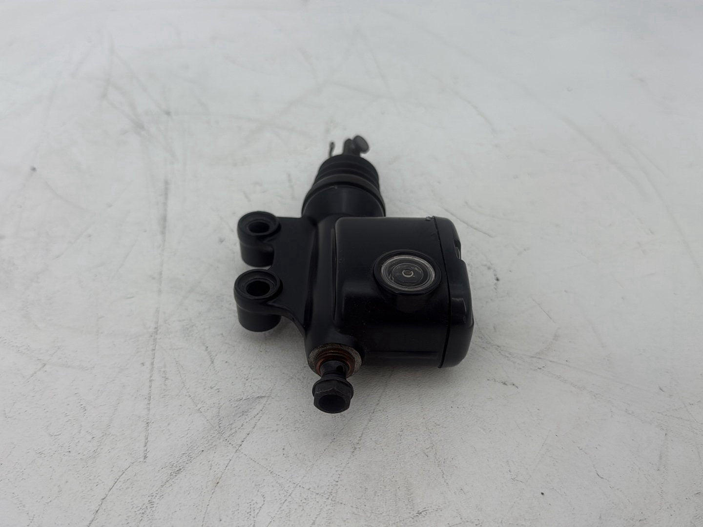 2011 Harley Electra Glide Ultra FLHTK OEM Rear Brake Master Cylinder Reservoir