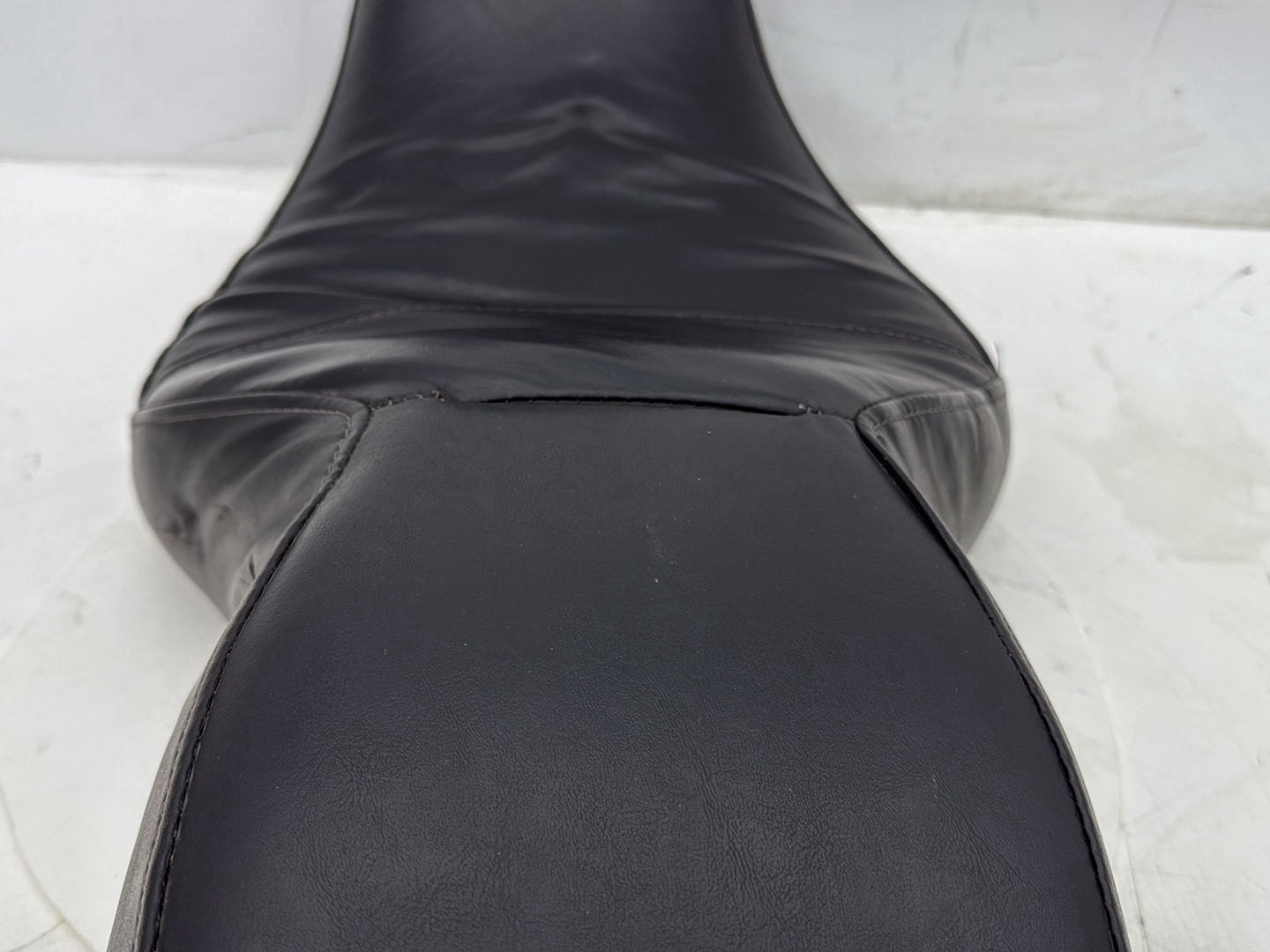 2005 Harley Road Glide Touring FLTRI OEM Passenger Rider Driver Seat Saddle