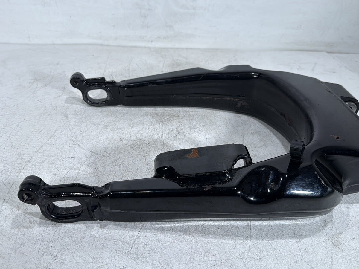2010 Harley Electra Glide Touring Ultra OEM Rear Fork Swingarm Swing Arm