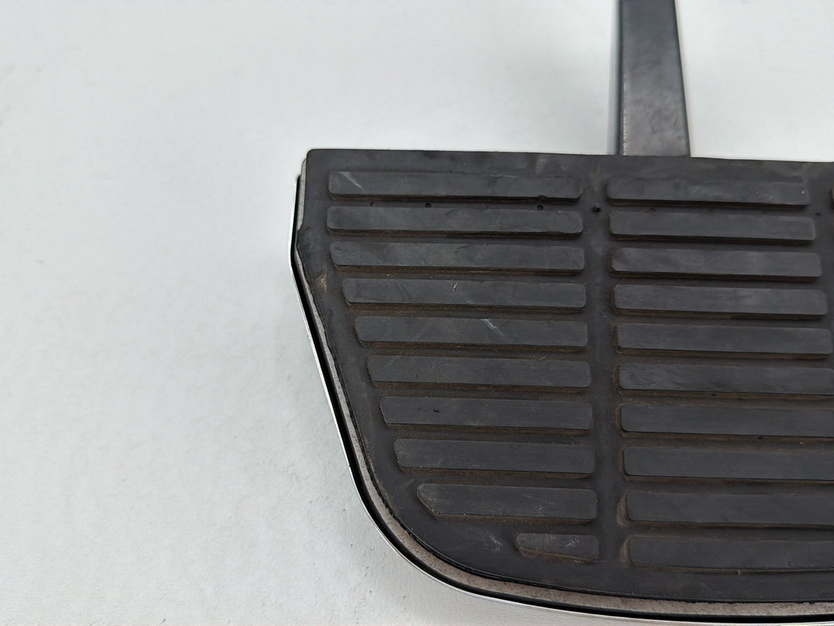 1997 Harley Road King Touring FLHRI OEM 1 Passenger Floorboard Foot Rest