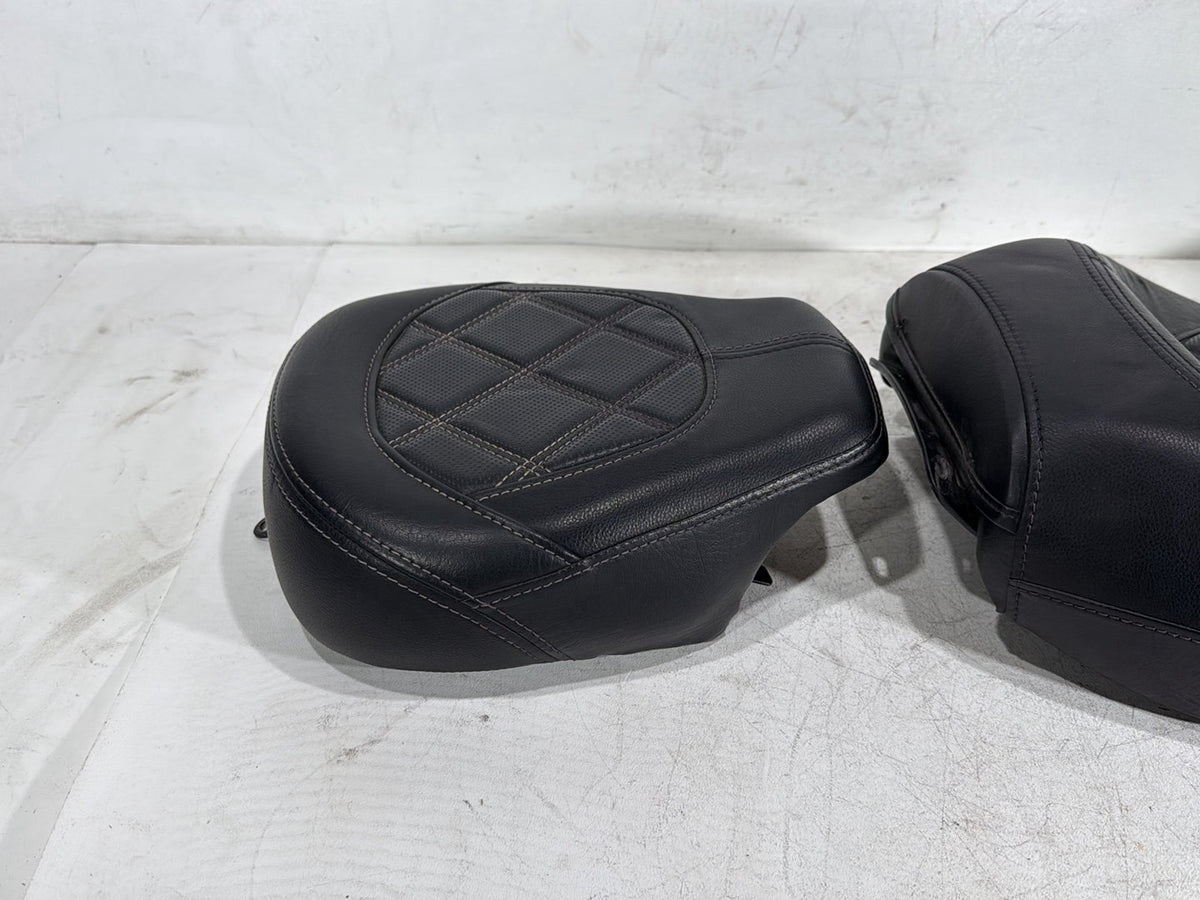 2011 Harley Road Glide Touring FLTRX Passenger Rider Driver Seat Saddle Pillion