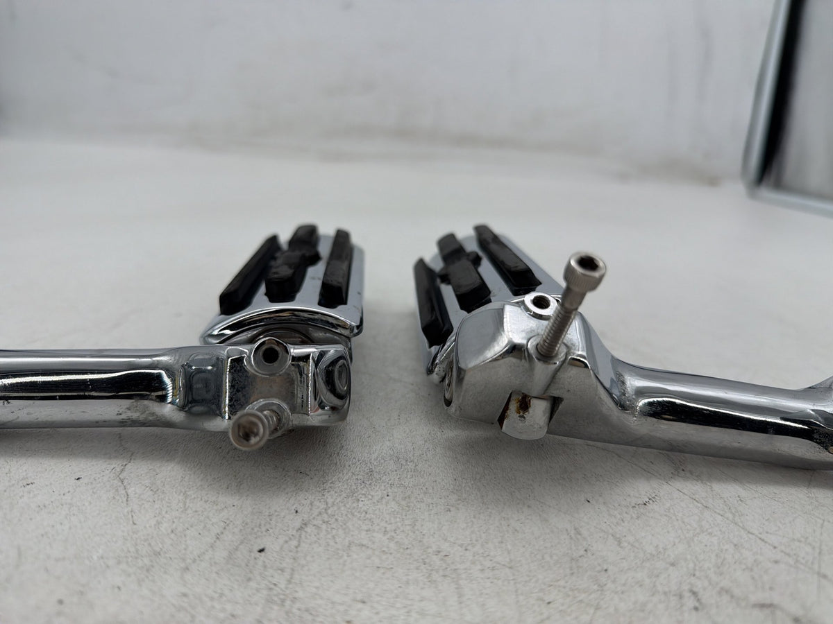 2012 Harley Electra Glide Touring Ultra OEM Front Right Left Highway Foot Pegs