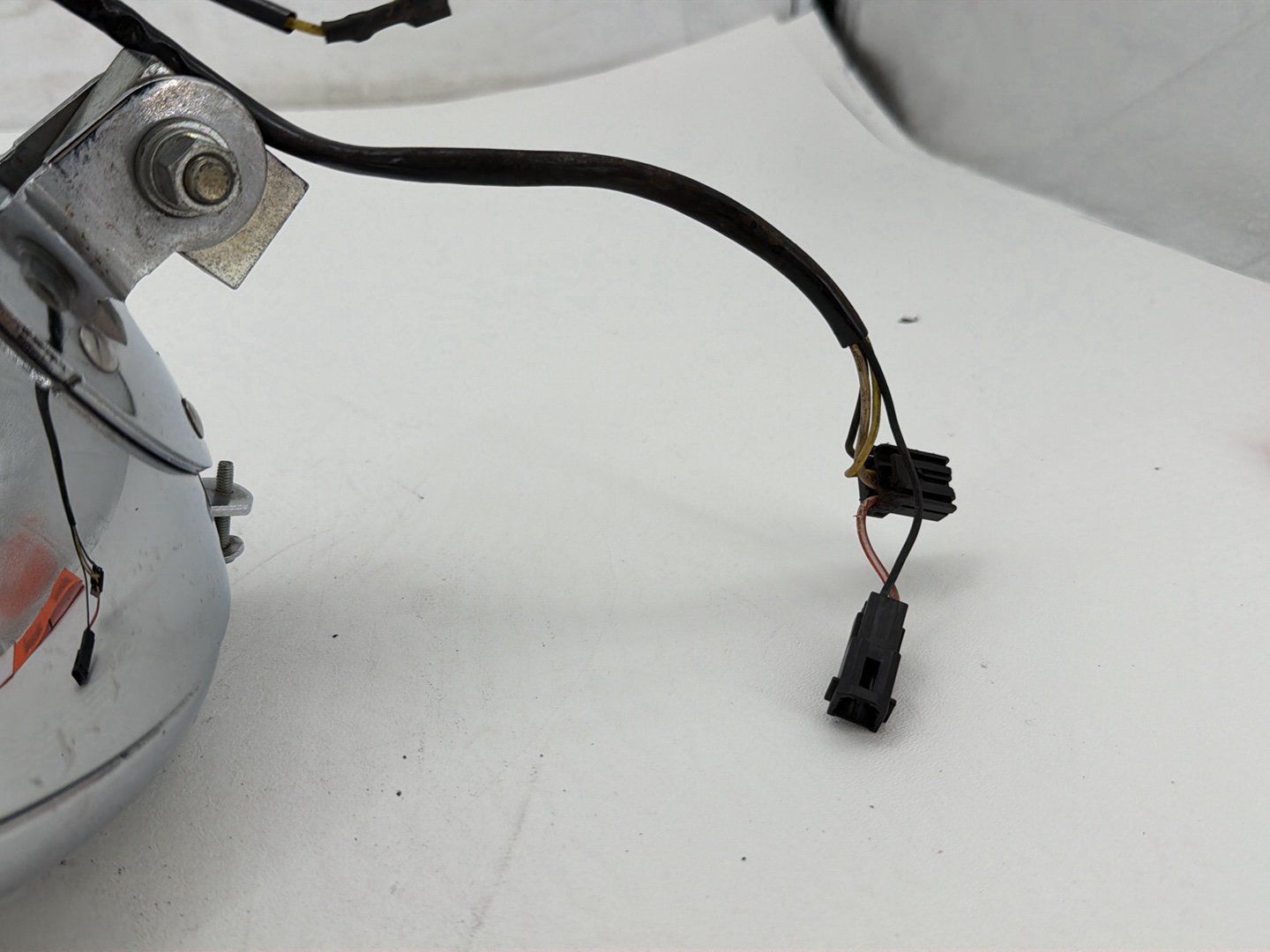 2011 Harley Heritage Softail Classic OEM Headlight Headlamp Head Light Halogen