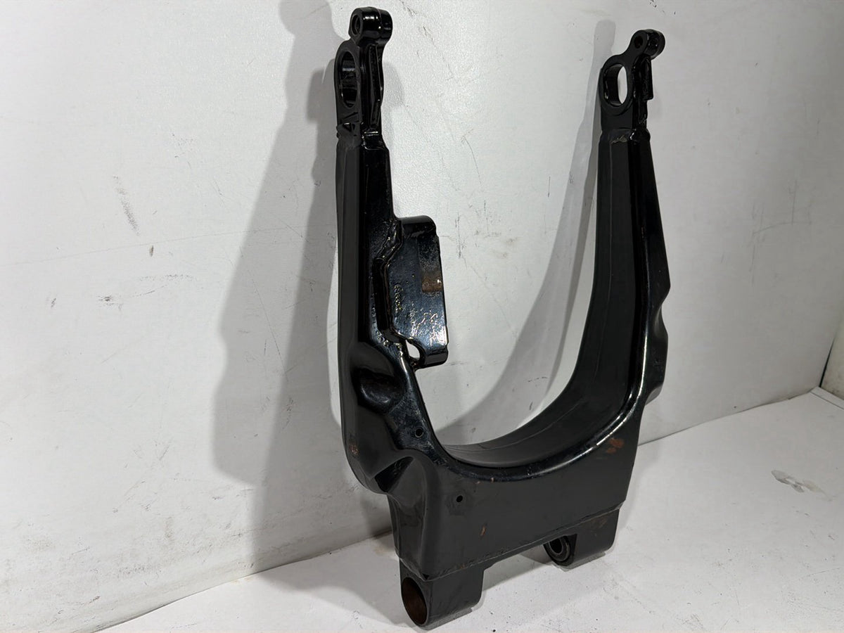 2009 Harley Road King Touring Police OEM Rear Fork Swingarm Swing Arm