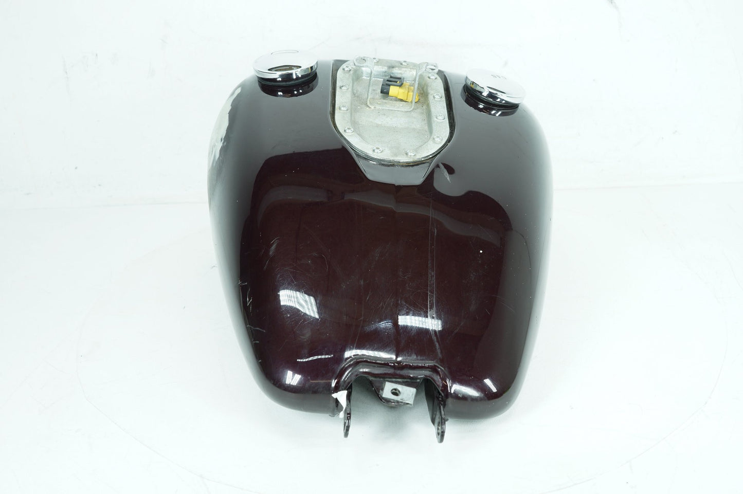 1999 - 2006 Harley-Davidson Dyna Street Bob Gas Gasoline Fuel Tank Reservoir  61597-06