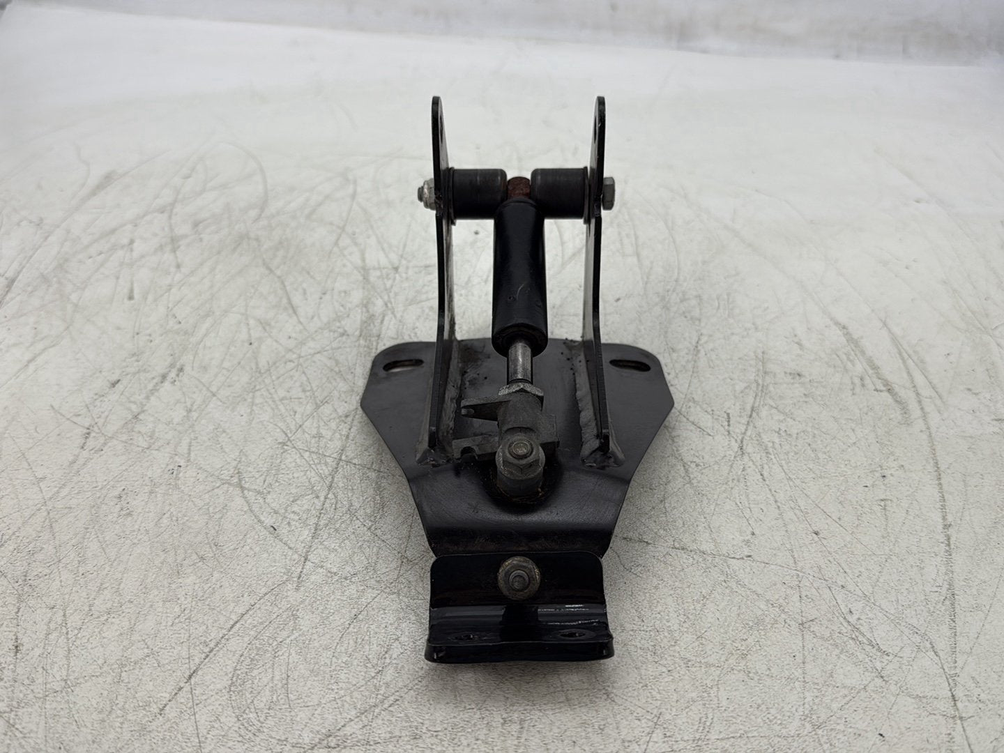 2015 Harley Road Glide Touring FLTRXS OEM Adjustable Rider Backrest Lift Mount 52482-01A