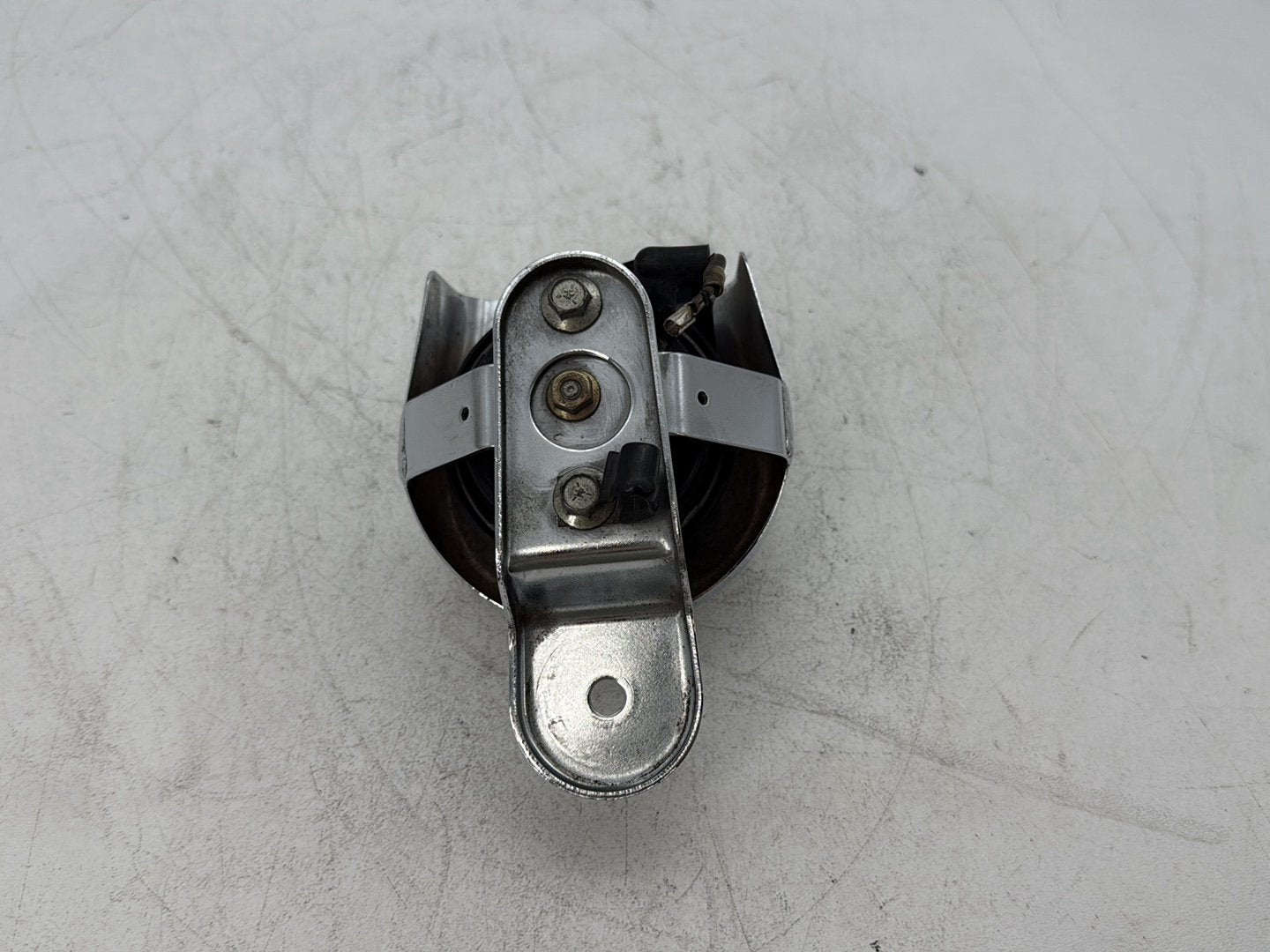 1997 Harley Softail Fat Boy FLSTF OEM Horn Signal Klaxon Chrome Cover 69012-93A