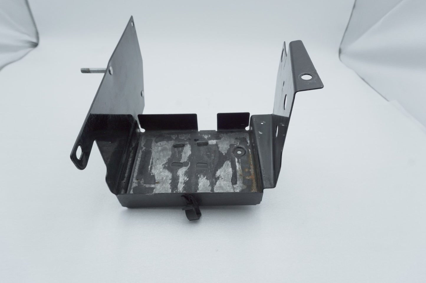 1999 - 2006 Harley-Davidson Touring Electra Glide Battery Tray Bracket Holder Carrier 66281-02A