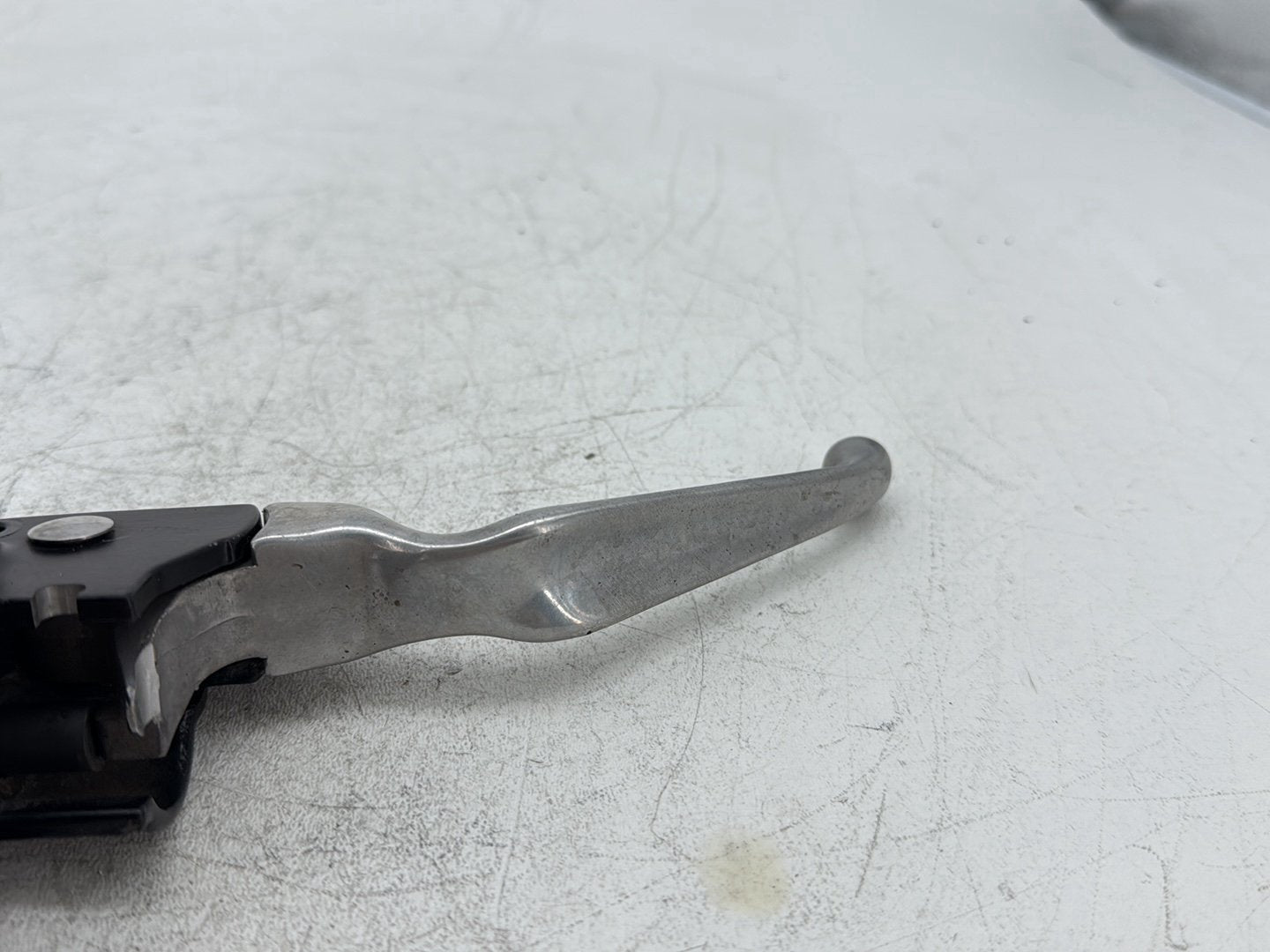 2000 Harley Electra Glide Touring OEM Front Right Brake Lever Master Cylinder
