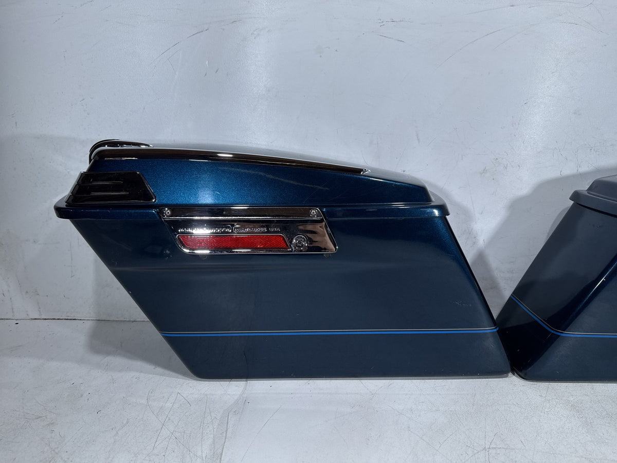 02 Harley Electra Glide Touring Classic OEM Left Right Saddlebags Luggage NOKey