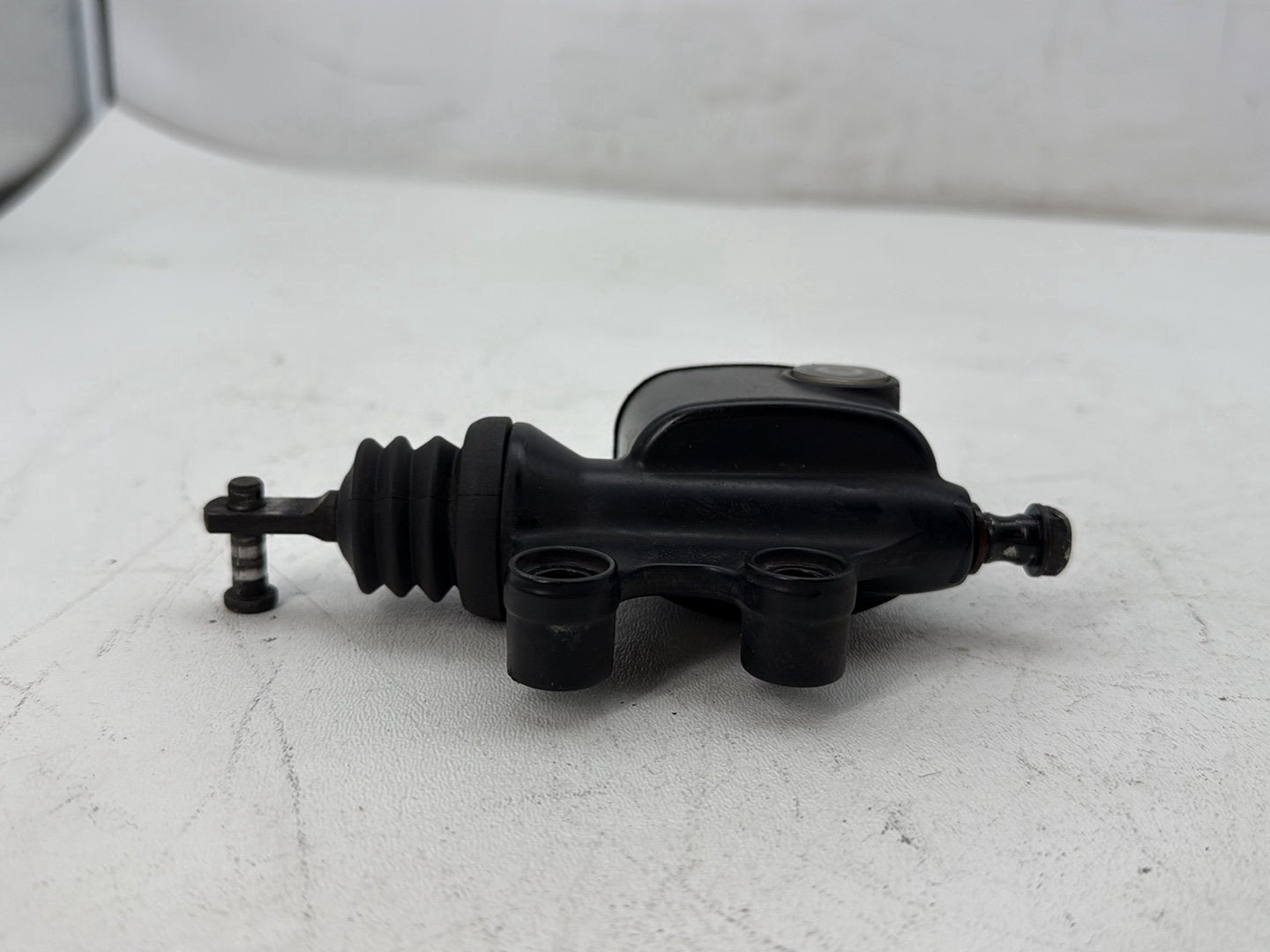 2008 Harley Road King Touring FLHR OEM Rear Brake Master Cylinder Reservoir
