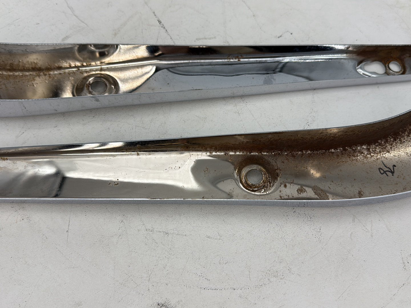 2006 Harley Dyna Super Glide Custom FXDCI OEM Rear Left Right Fender Struts Bracket