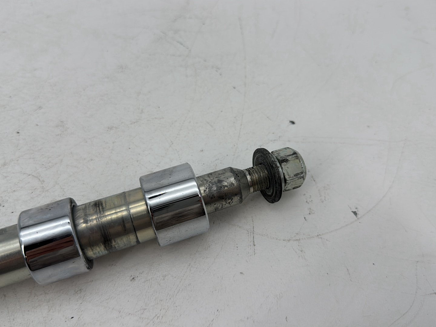 1999 - 2006 Harley-Davidson Touring Road King Classic Front Wheel Axle Bolt Shaft  	43364-00