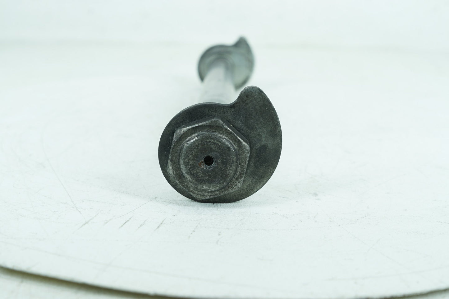 2007 - 2011 Harley-Davidson Touring Electra Screamin Eagle Rear Wheel Axle Bolt Shaft 41056-02