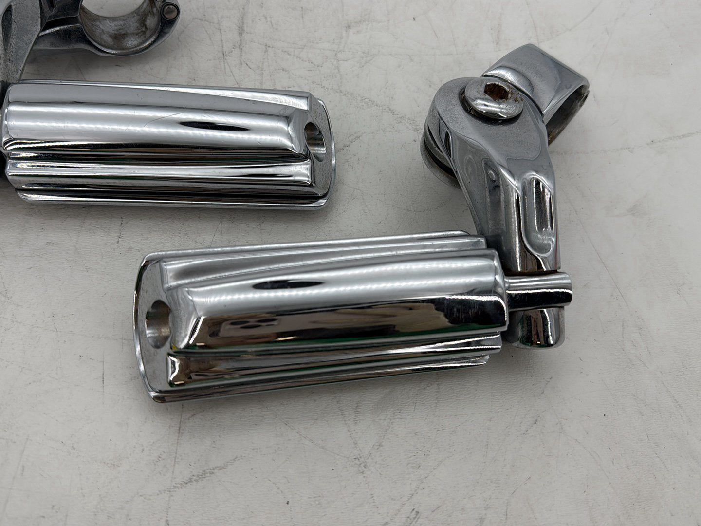 2008 Harley Touring FLHTCU Electra Glide Ultra OEM Front Right Left Highway Foot Pegs
