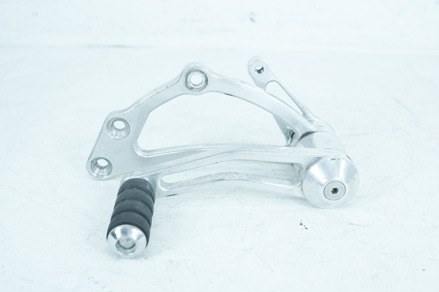 1999 - 2006 Harley-Davidson Dyna Super Glide T-Sport Left Driver Foot Controls Peg Rest 50643-82