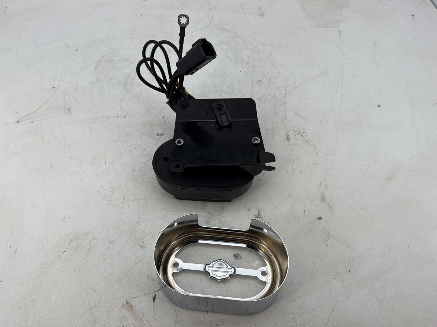 2002 Harley Heritage Softail Classic FLSTC OEM Voltage Regulator Rectifier