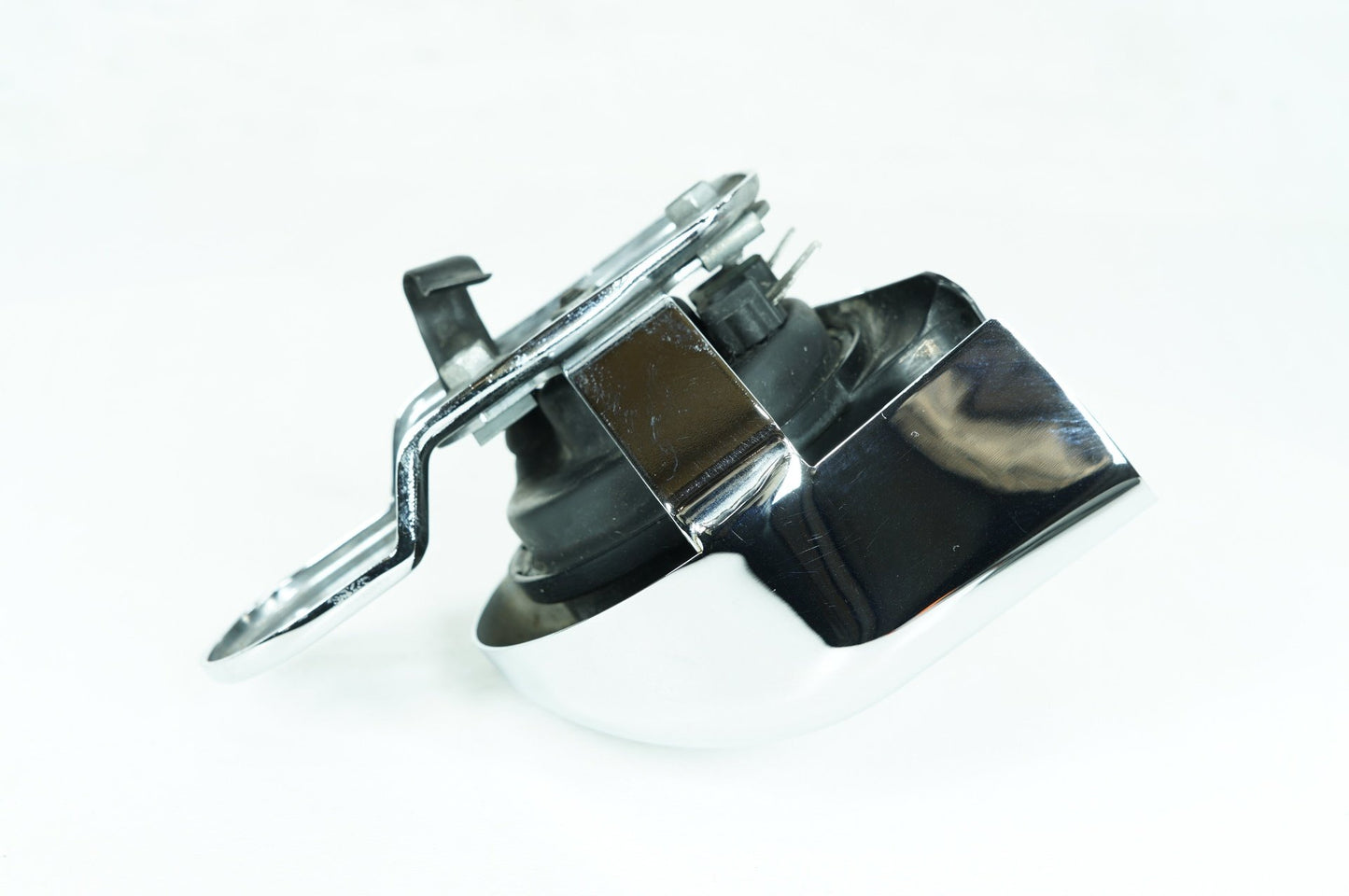 2008 - 2016 Harley-Davidson Touring Electra Glide Ultra Horn Signal Klaxon Chrome Cover 69012-93A