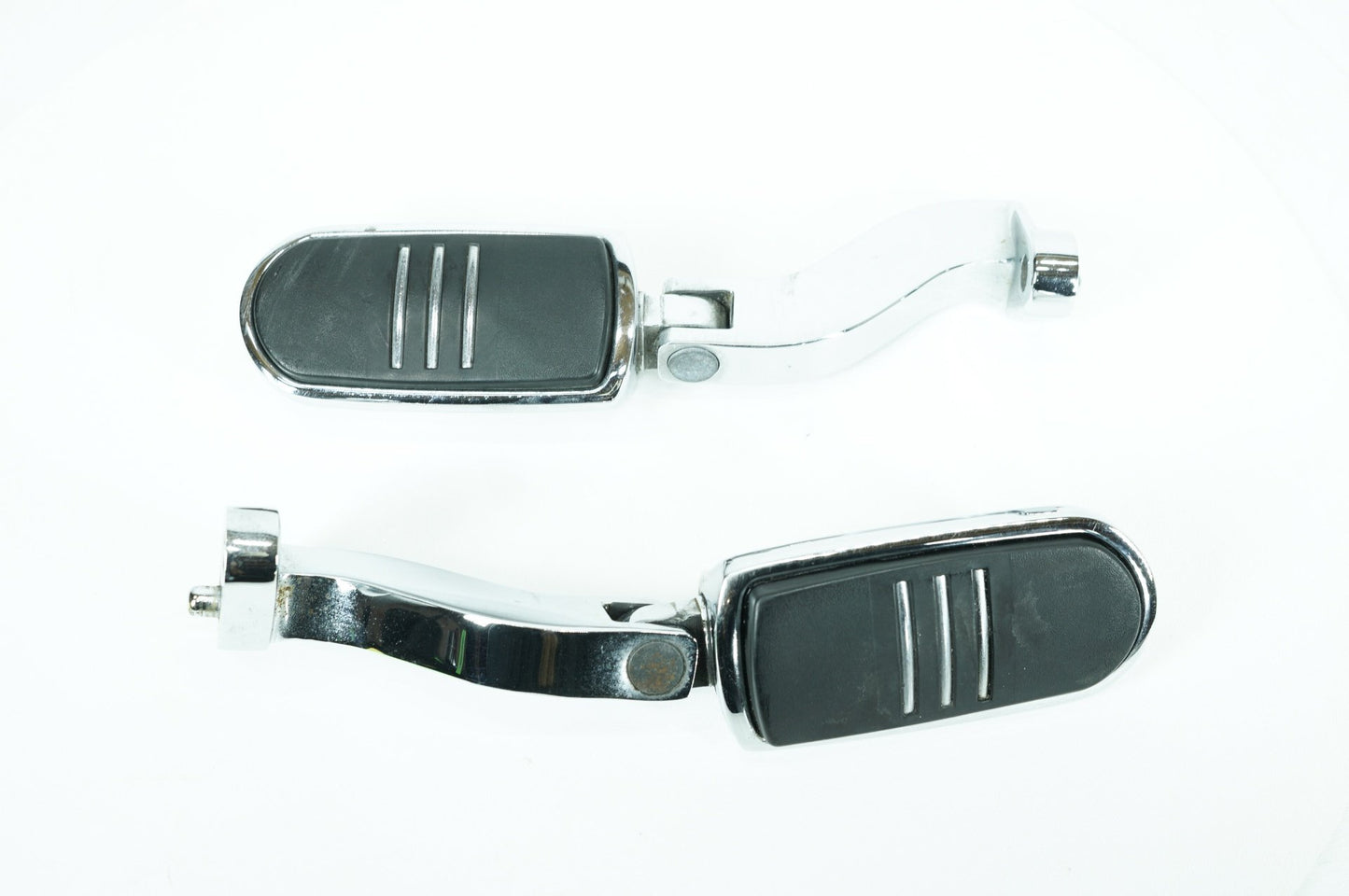 2008 - 2016 Harley-Davidson Touring Street Glide Passenger Left & Right Foot Pegs 49015-04A
