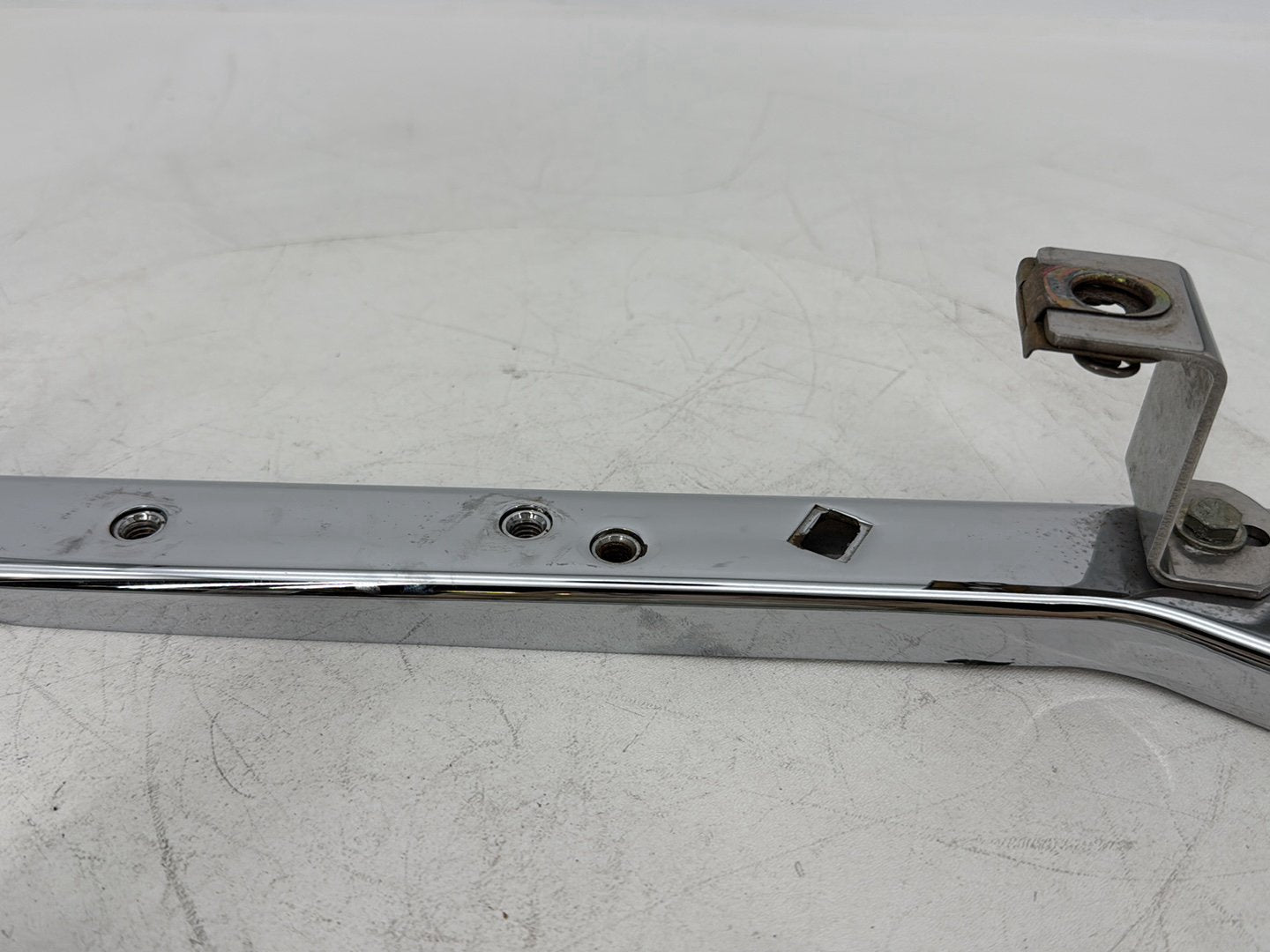 1999 - 2006 Harley-Davidson Touring Electra Glide Ultra Left Right Saddlebag Fender Struts Brackets 90718-79C