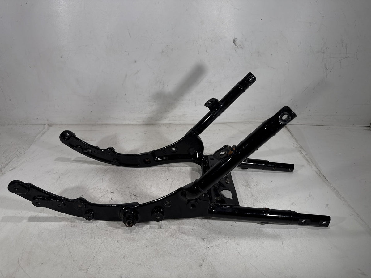 2011 Harley Electra Glide Touring OEM Rear Back Sub Frame Rail Bar 48079-09BHP