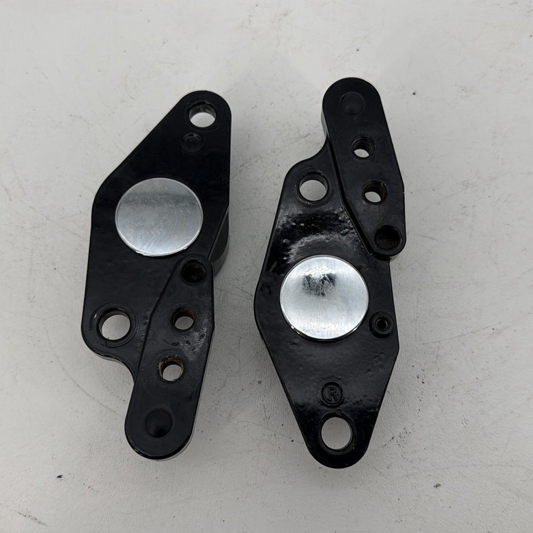 1999 - 2006 Harley-Davidson Touring Road King Custom Rear Right & Left Fork Swingarm Brackets 50588-03