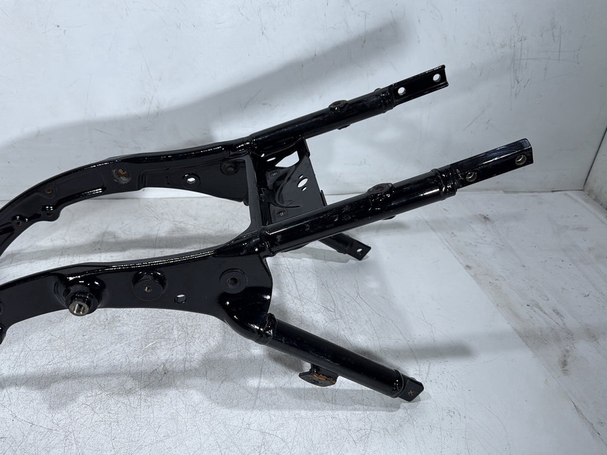 2018 Harley Road Glide Touring FLTRXS OEM Rear Back Sub Frame Rail Bar 48079-09BHP
