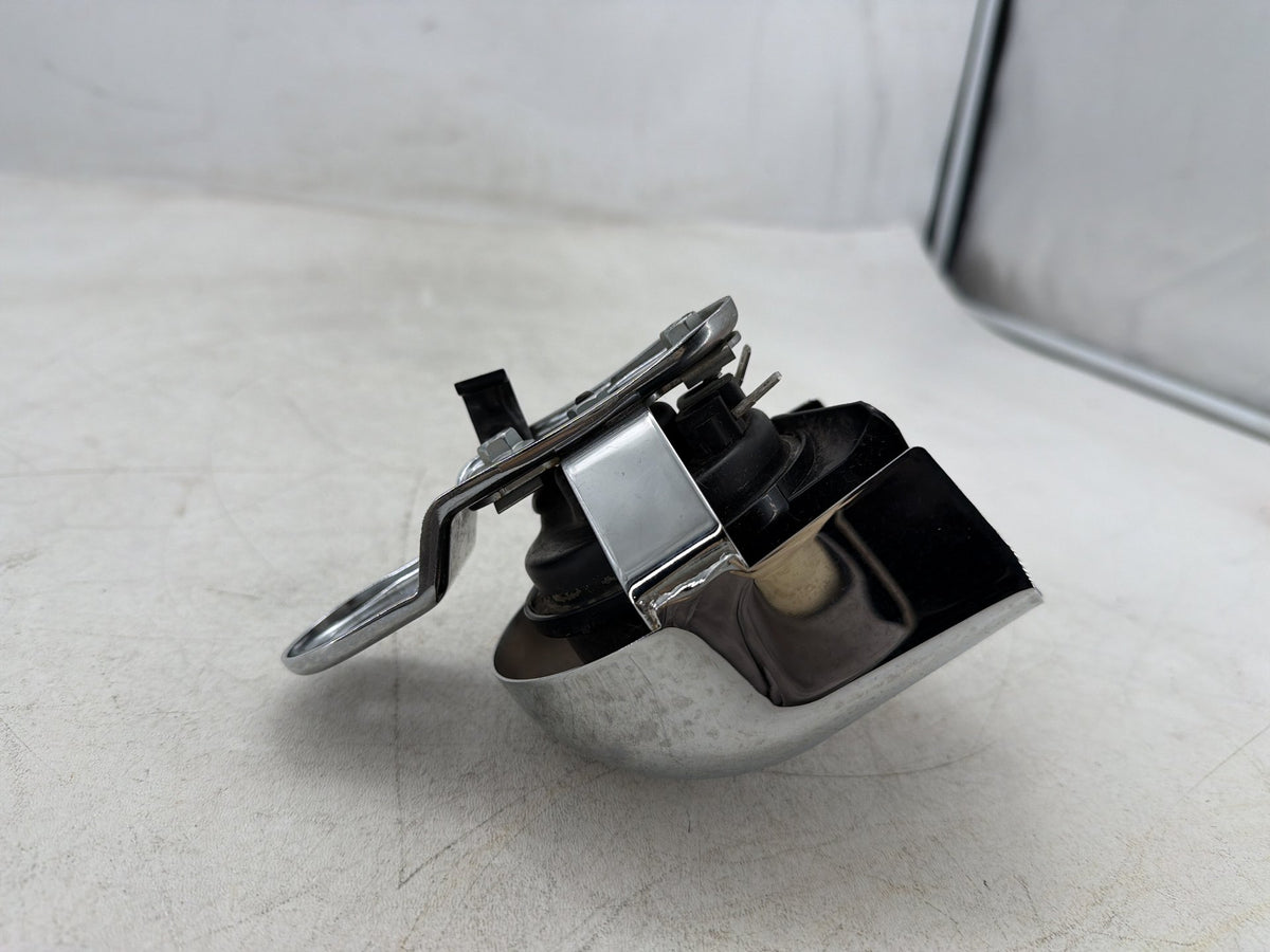 2013 Harley Electra Glide Touring FLHTCU OEM Horn Signal Klaxon Chrome Cover
