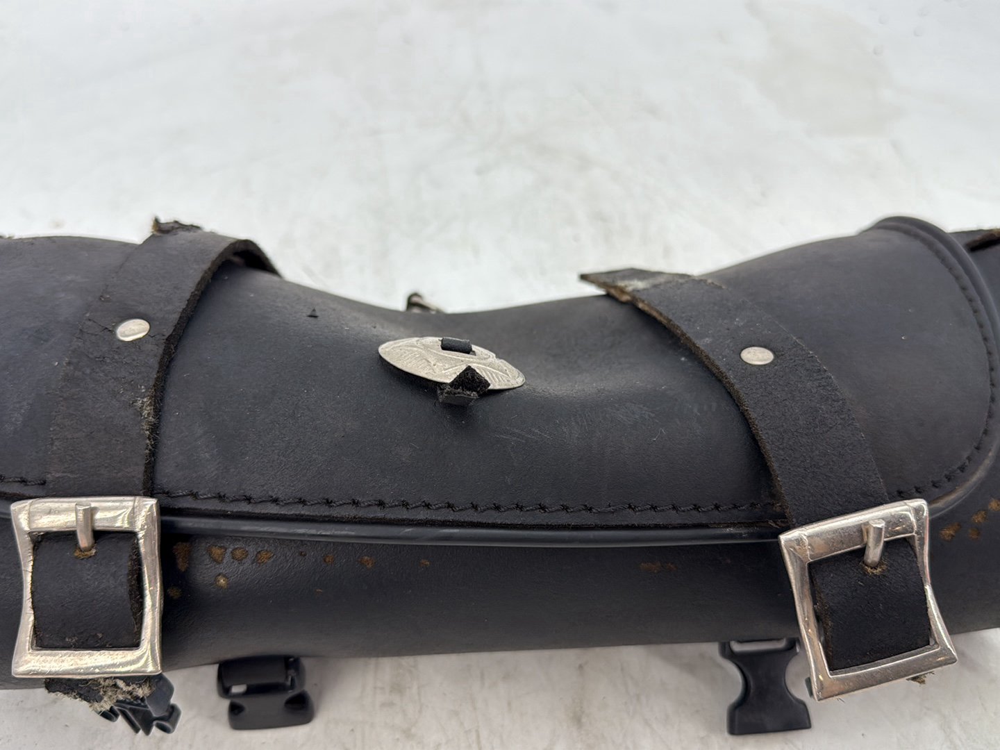 2012 Harley Dyna FXDF Fat Bob OEM Front Onboard Tool Bag Leather Storage