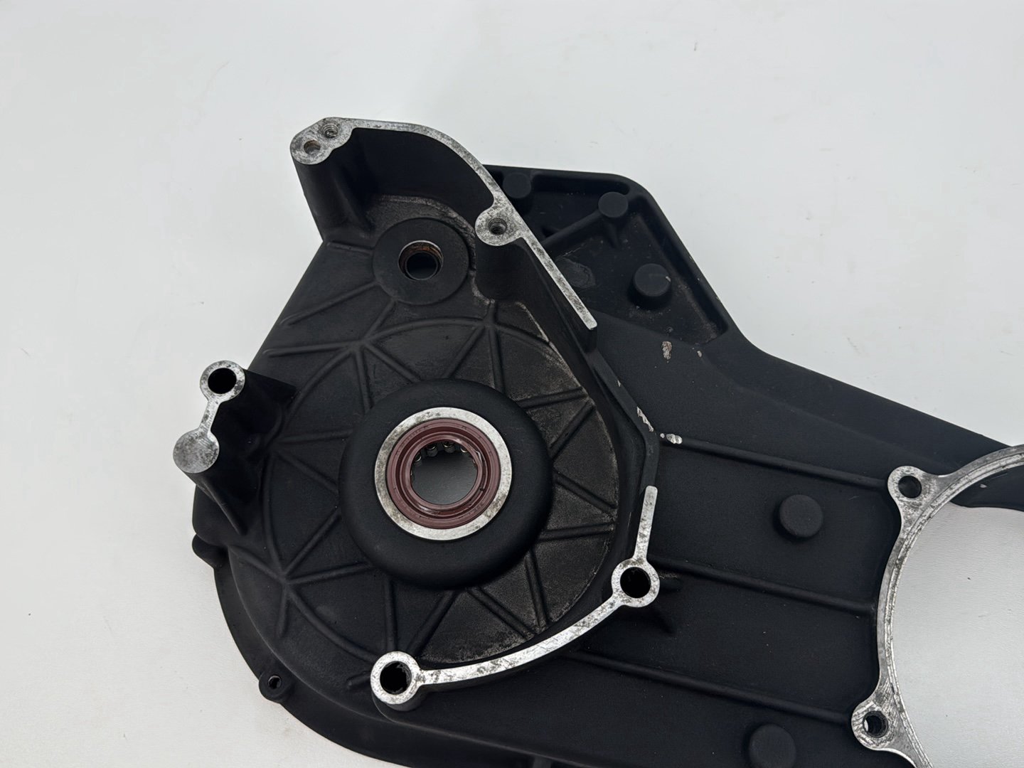 1999 - 2006 Harley-Davidson Touring Electra Glide Classic Inner Primary Clutch Cover 60677-01A