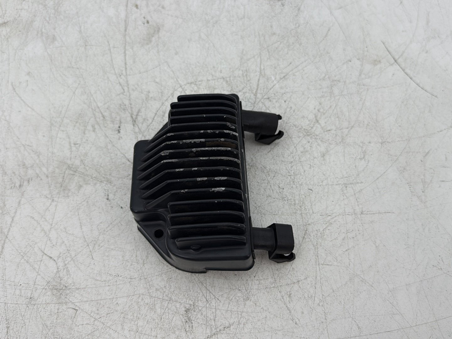 2008 Harley Dyna FXDL Low Rider Anniversary OEM Voltage Regulator Rectifier