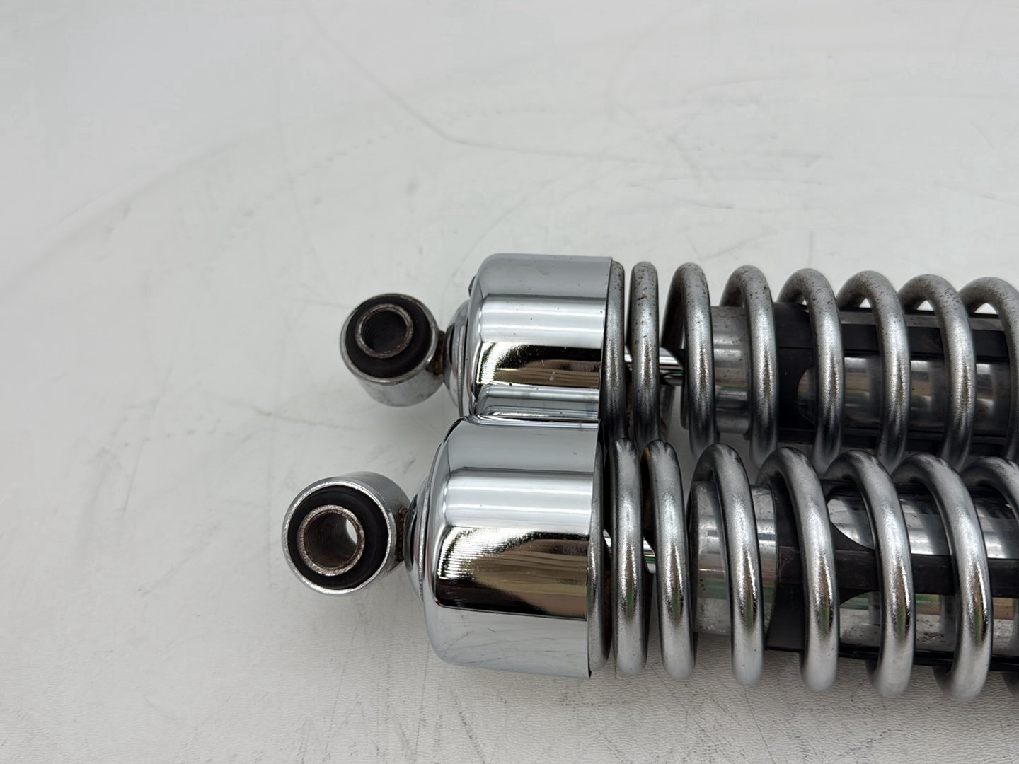 2004 - 2013 Harley-Davidson Sportster 1200 Custom Rear Left Right Shock Absorbers 54568-04