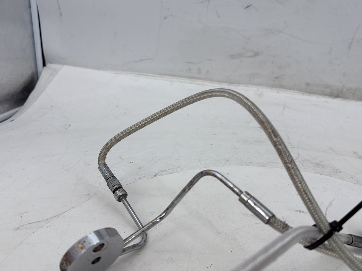 2005 Harley Road Glide Touring FLTRI OEM Front Brake Hose Line Pipe
