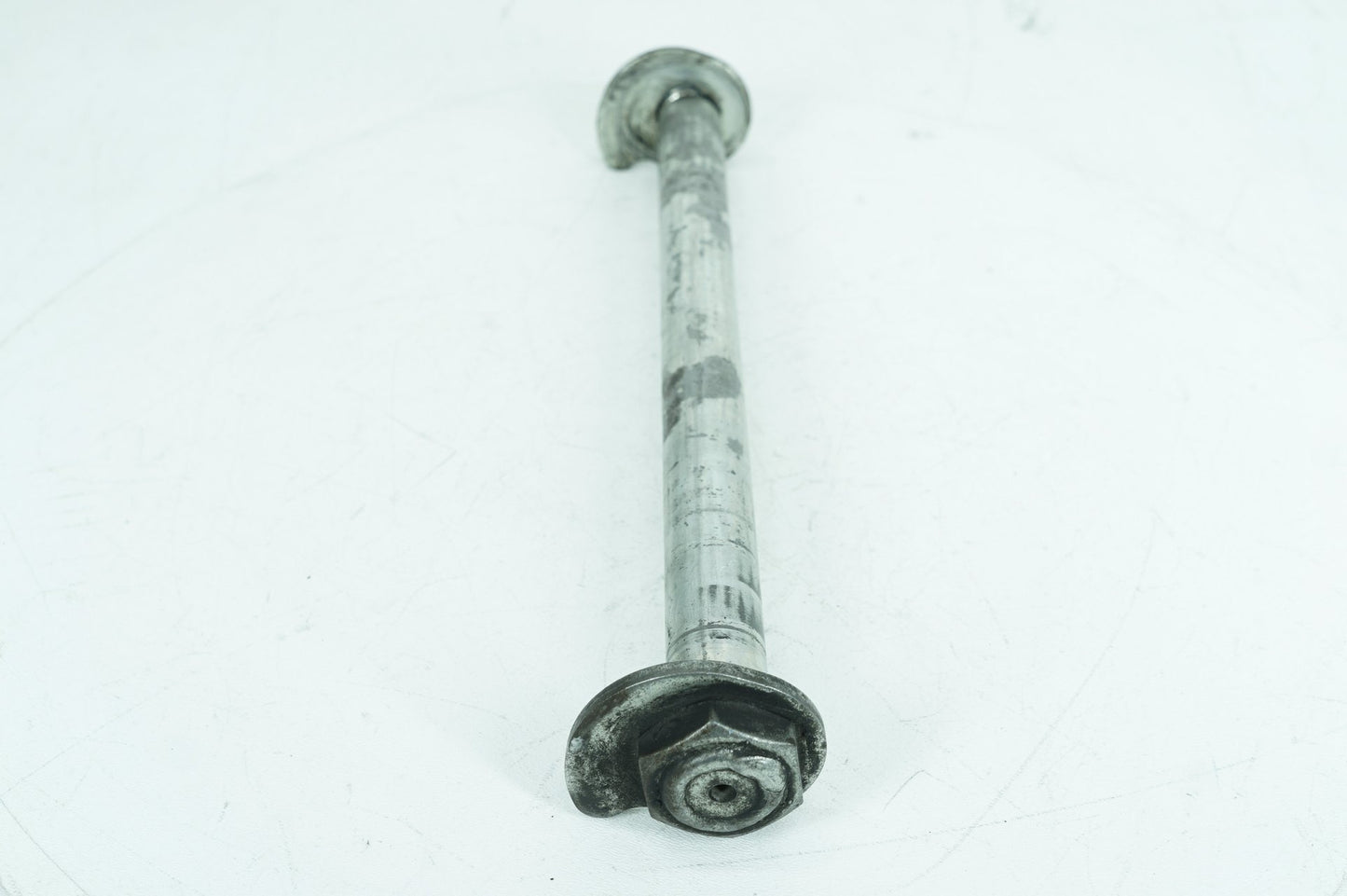 2007 - 2012 Harley-Davidson Touring Electra Glide Classic Rear Wheel Axle Bolt Shaft 41056-09