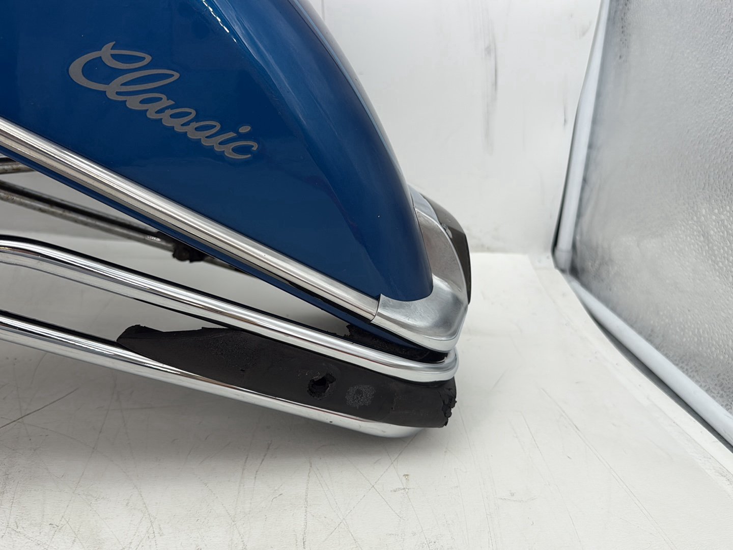2006 Harley Electra Glide Touring Classic FLHTCI OEM Front Wheel Fender Shell Panel