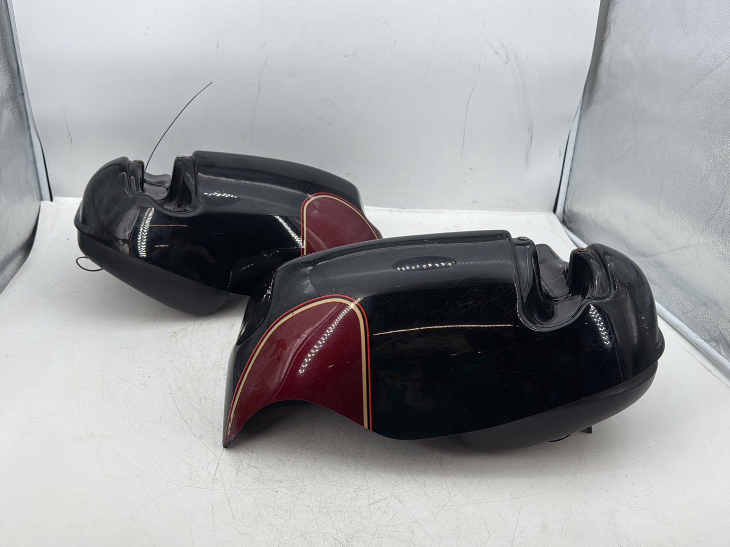 2005 Harley Dyna FXDWG Wide Glide OEM Left & Right Lower Fairing Cowl Covers